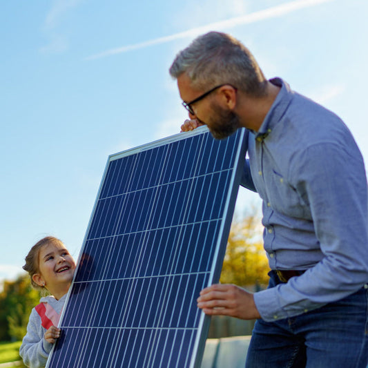 Balkonkraftwerk montieren – so funktioniert die Installation in Deutschland (2026)